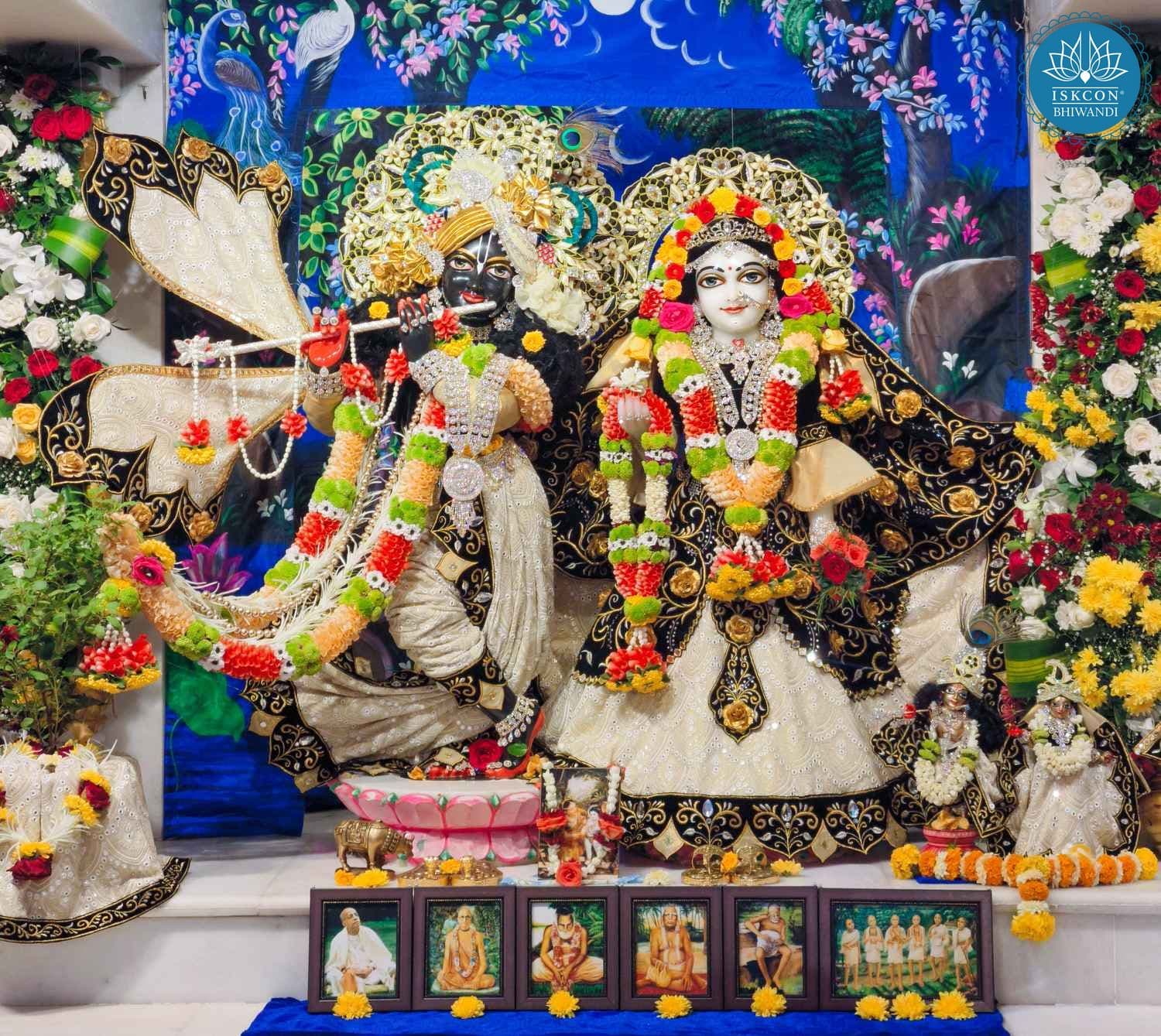 Sringar Darshan photo 1 of 12 — 5 November 2025
