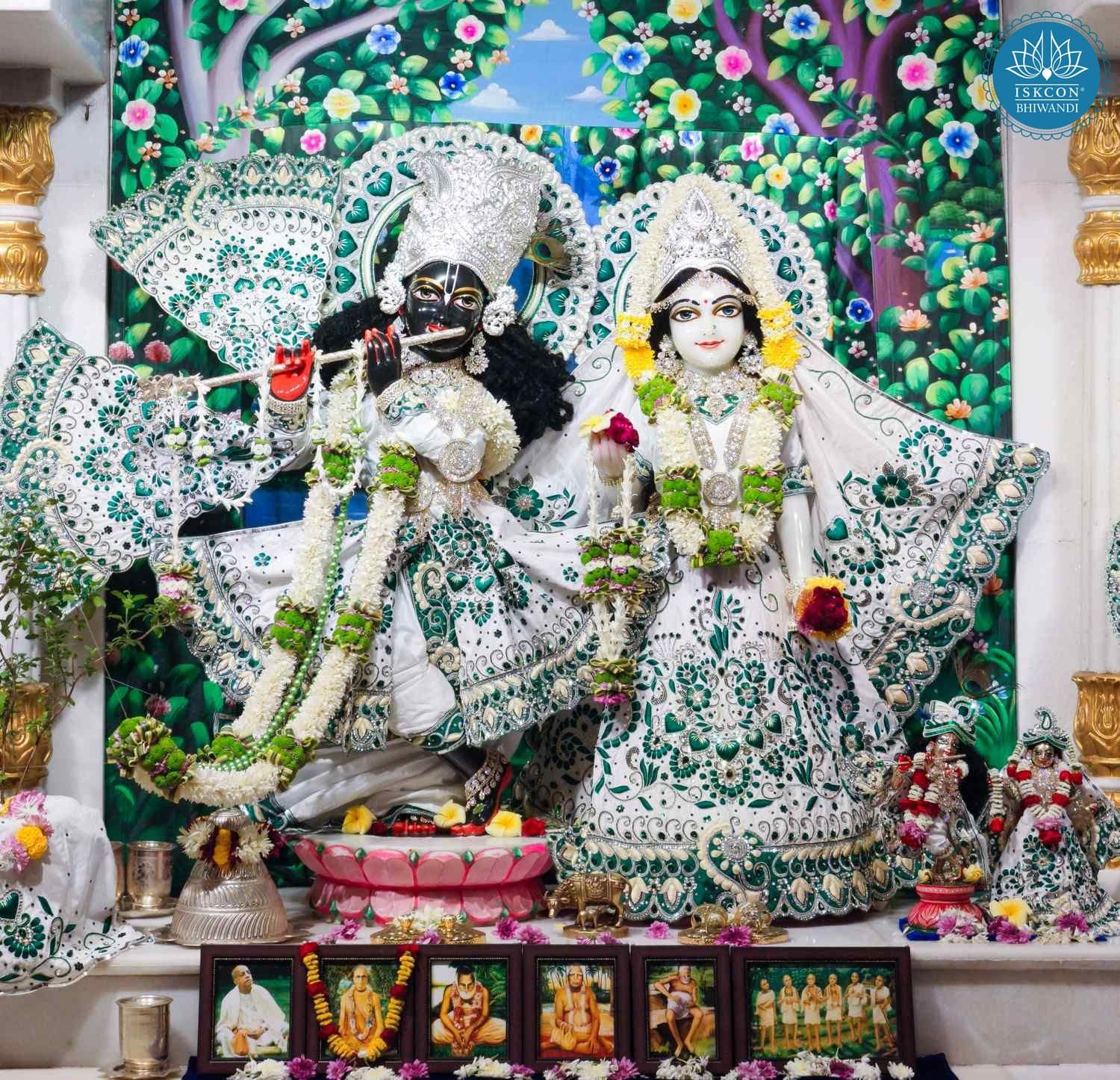 Sringar Darshan photo 1 of 12 — 8 December 2025