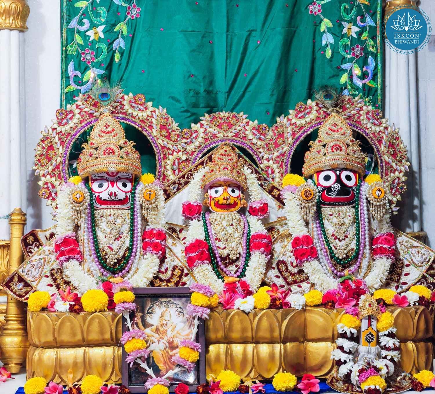 Sringar Darshan photo 2 of 12 — 2 March 2026