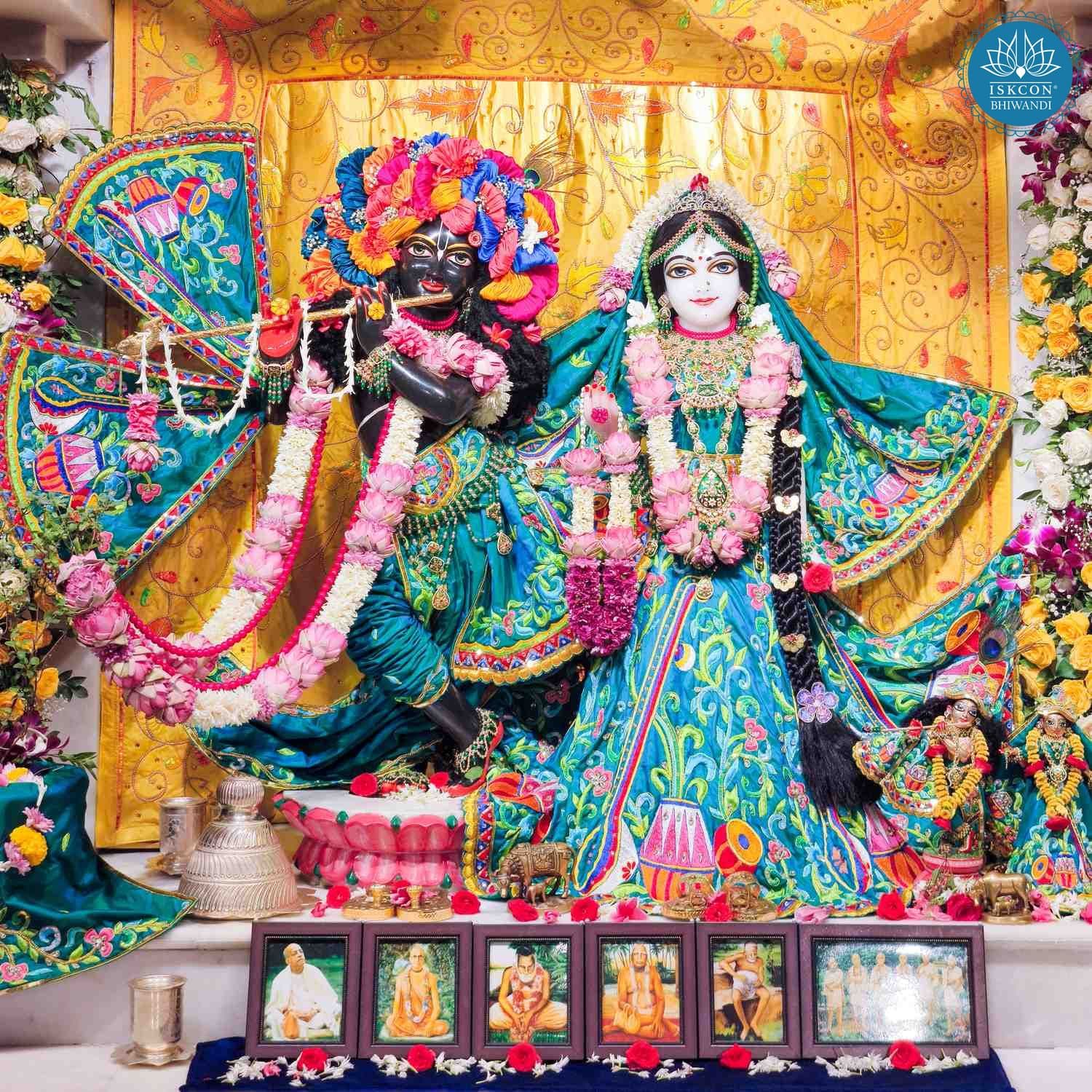 Sringar Darshan photo 1 of 12 — 4 March 2026
