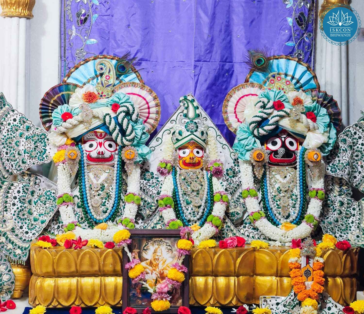 Sringar Darshan photo 4 of 12 — 8 March 2026