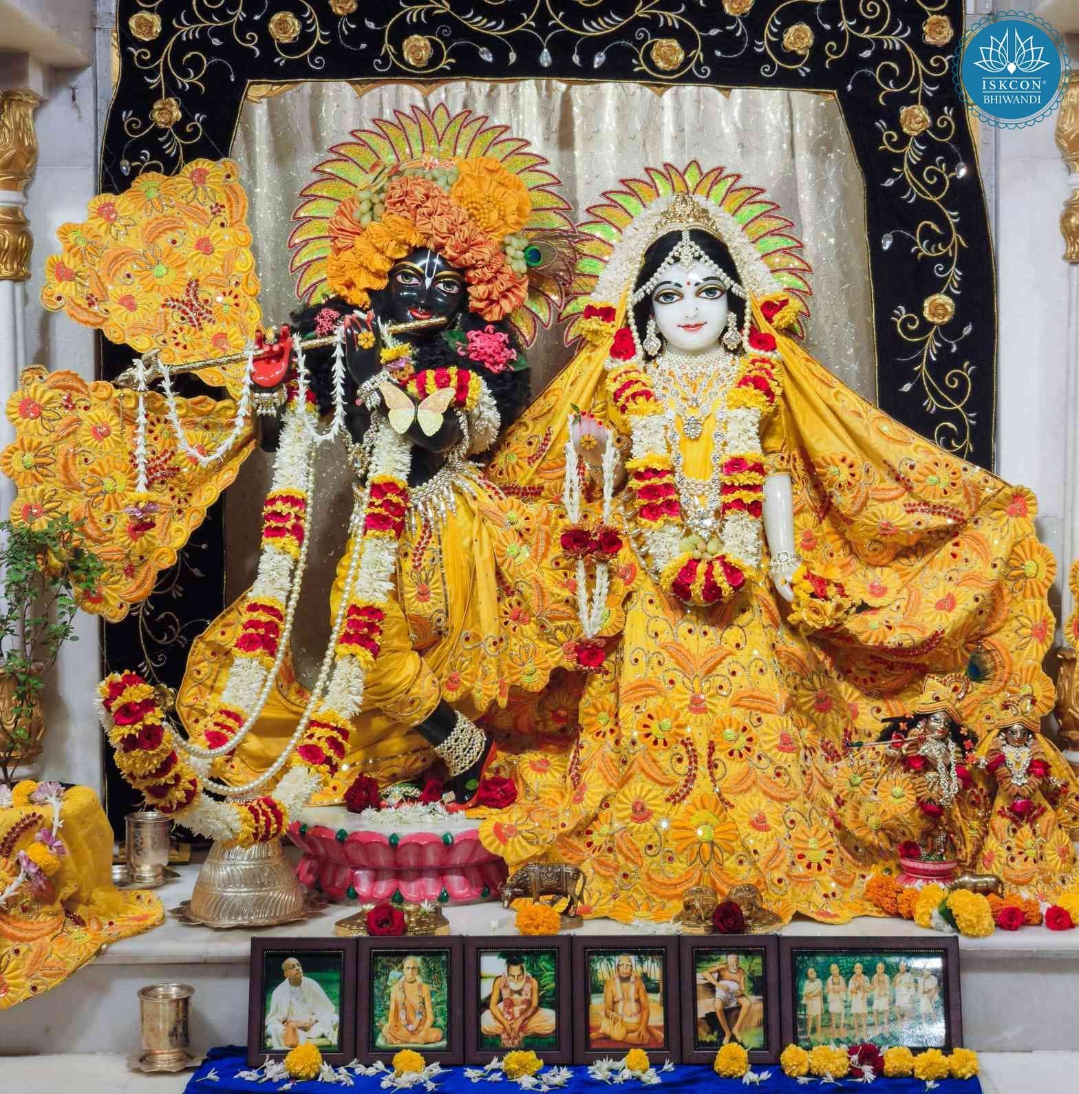 Sringar Darshan photo 1 of 12 — 12 March 2026