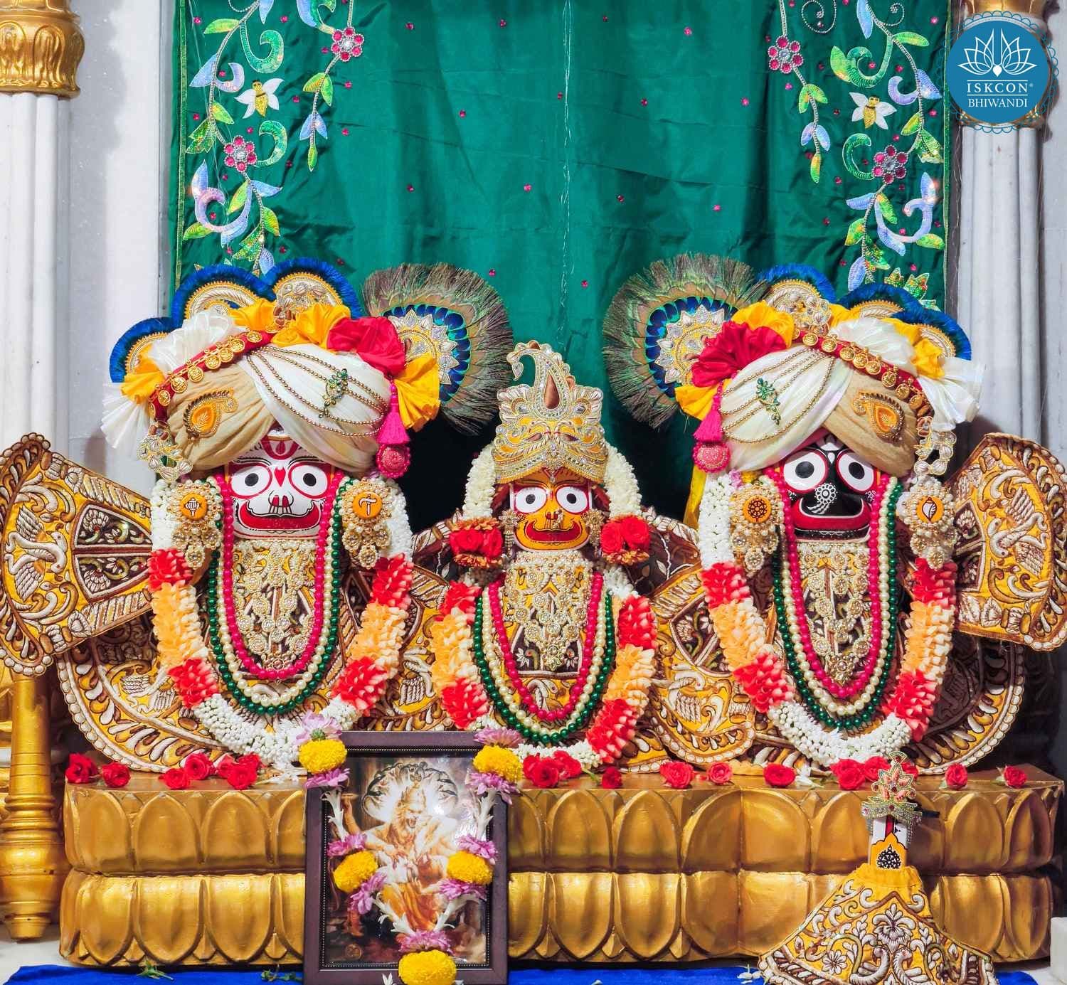 Sringar Darshan photo 2 of 12 — 22 March 2026