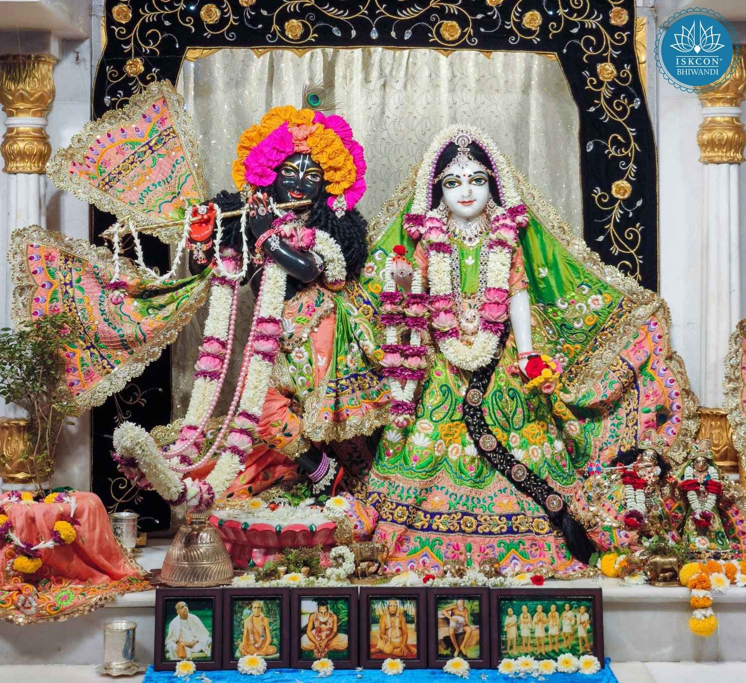 Sringar Darshan photo 1 of 12 — 1 April 2026
