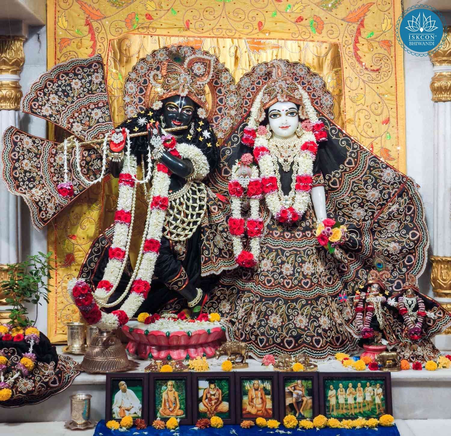 Sringar Darshan photo 1 of 12 — 4 April 2026