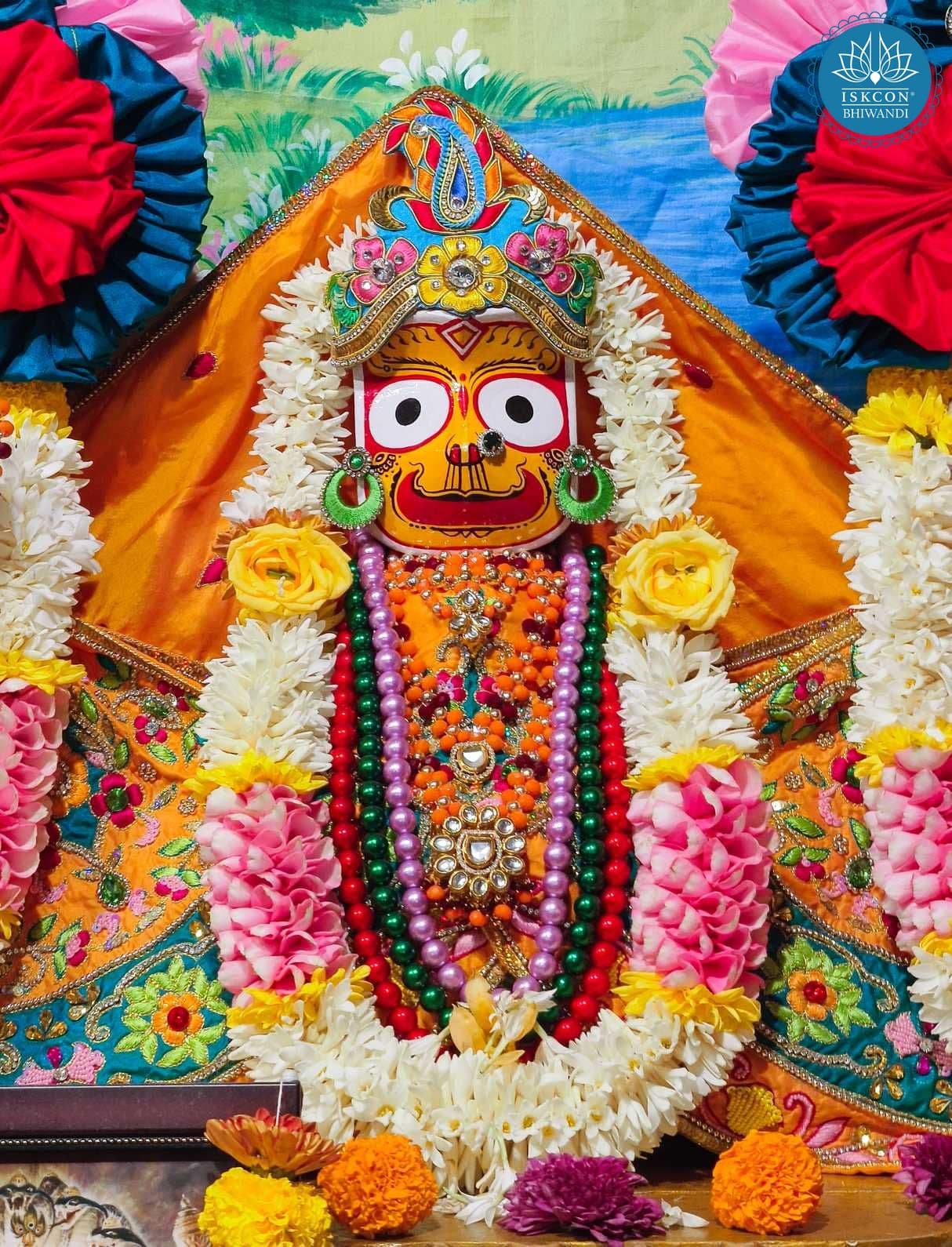 Sringar Darshan photo 7 of 12 — 7 April 2026