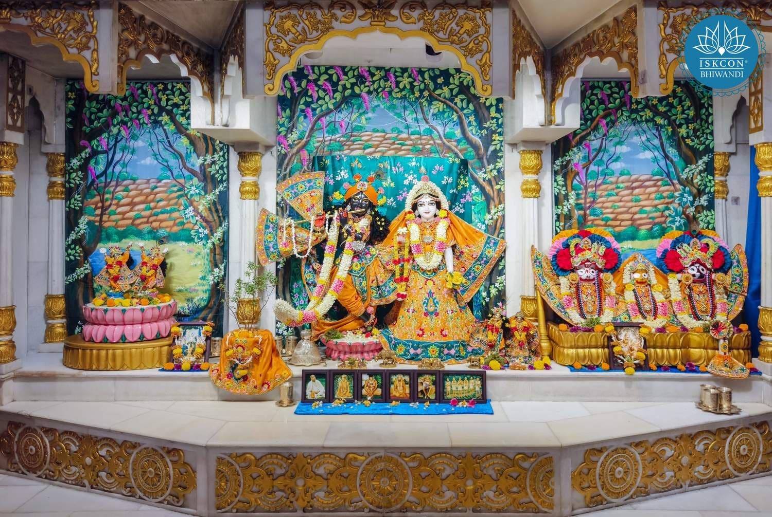 Sringar Darshan photo 3 of 12 — 7 April 2026