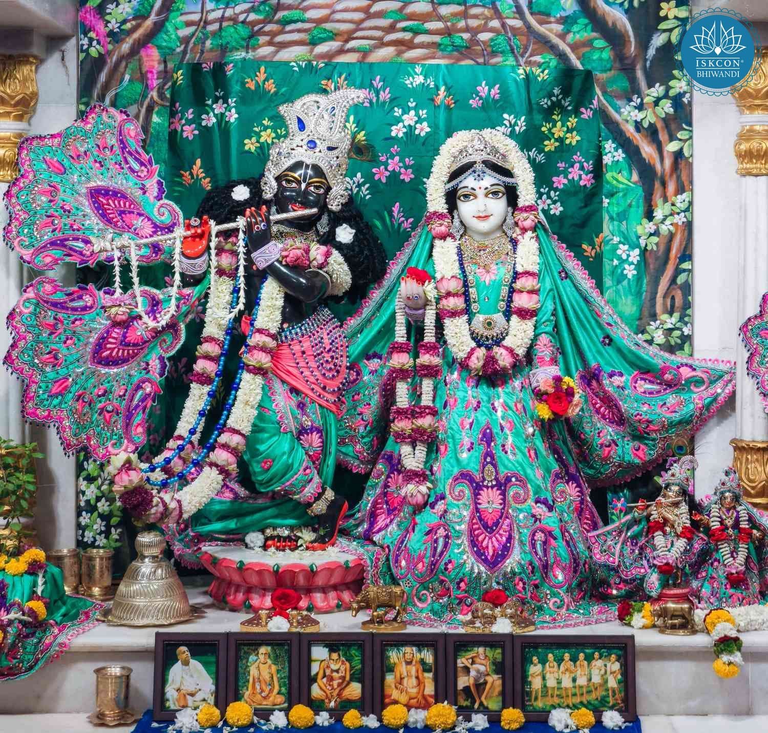 Sringar Darshan photo 1 of 12 — 8 April 2026