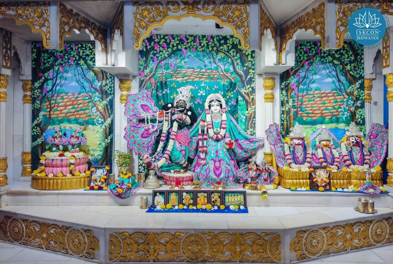 Sringar Darshan photo 3 of 12 — 8 April 2026
