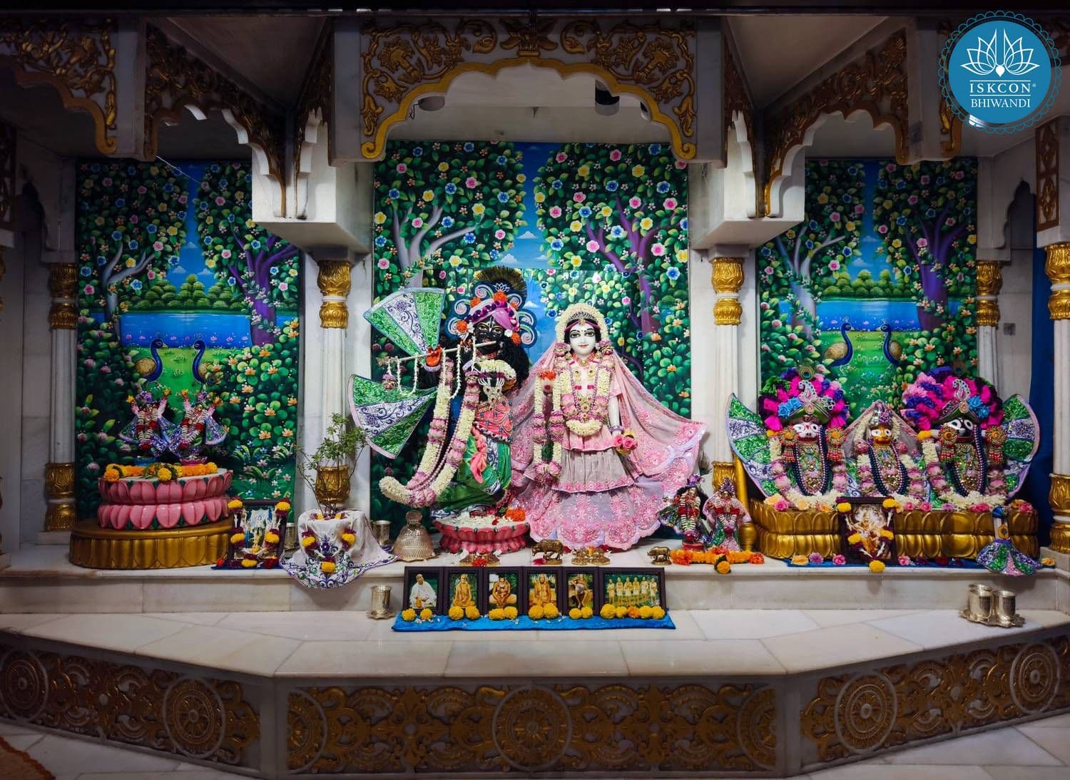 Sringar Darshan photo 2 of 12 — 10 April 2026
