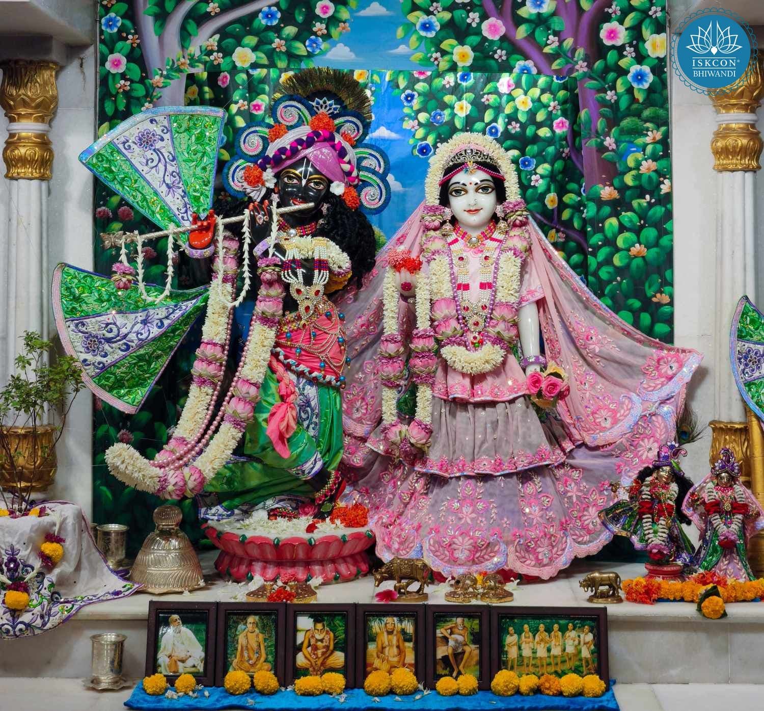 Sringar Darshan photo 1 of 12 — 10 April 2026