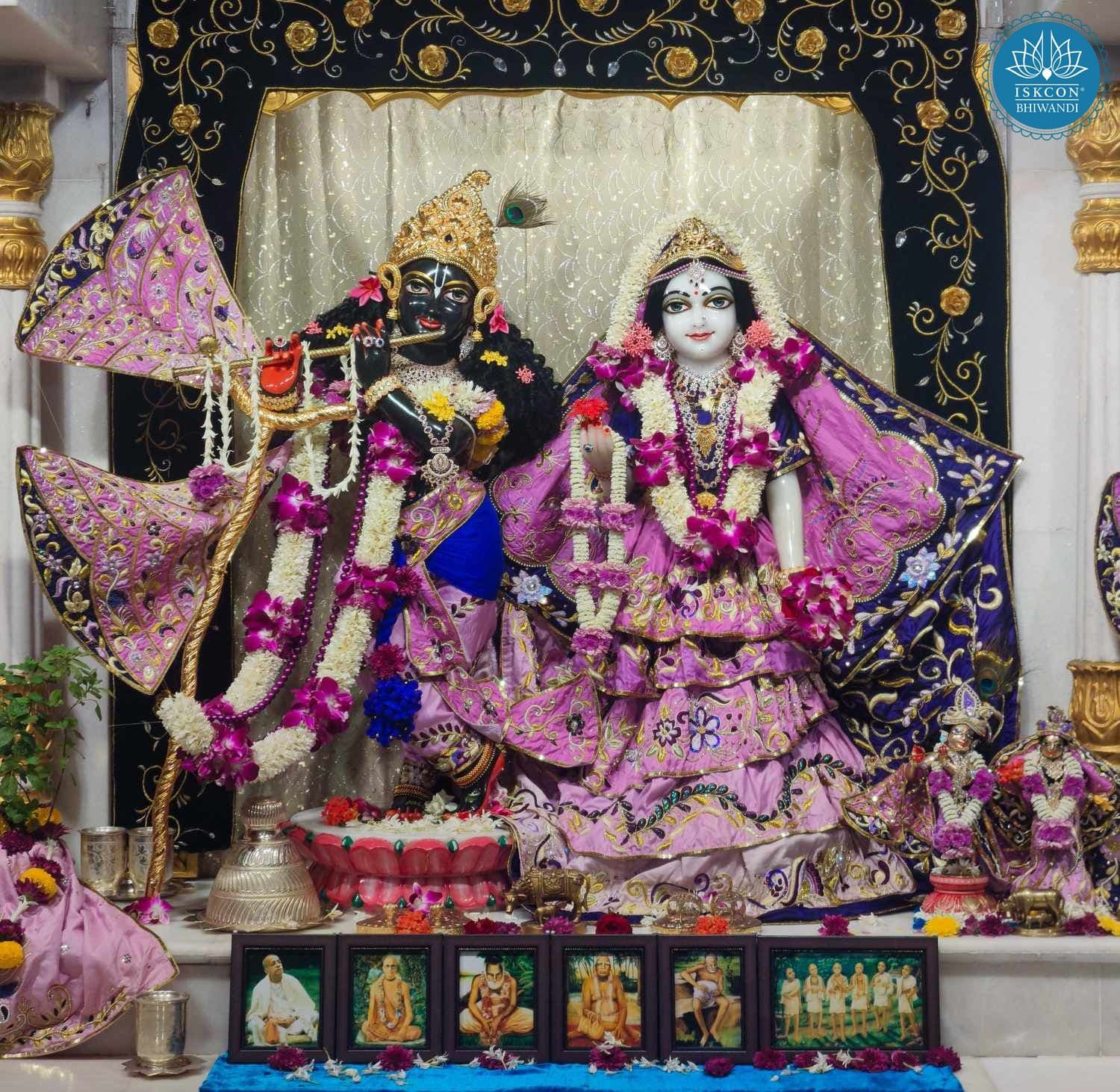 Sringar Darshan photo 1 of 12 — 11 April 2026