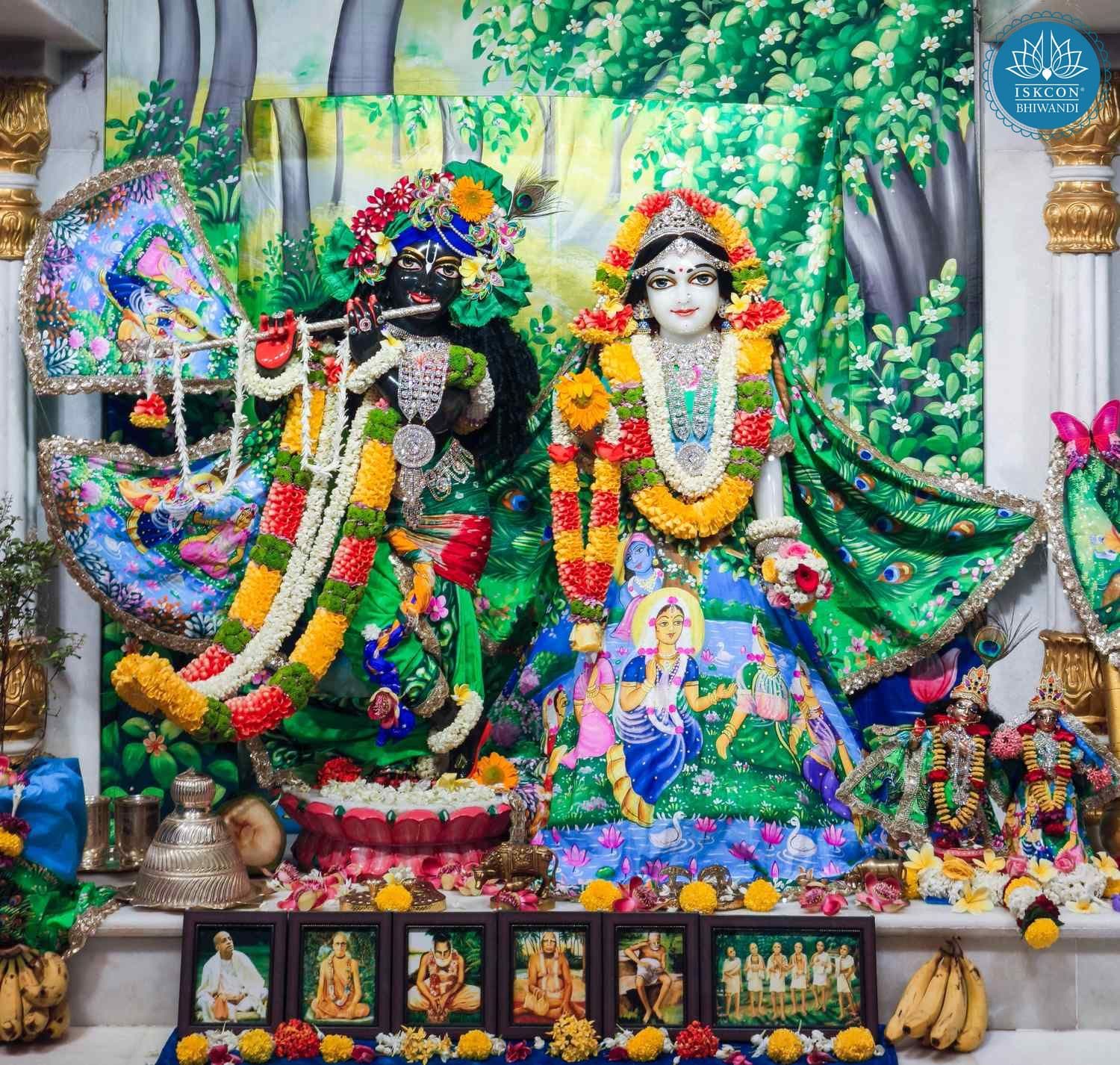 Sringar Darshan photo 1 of 12 — 12 April 2026
