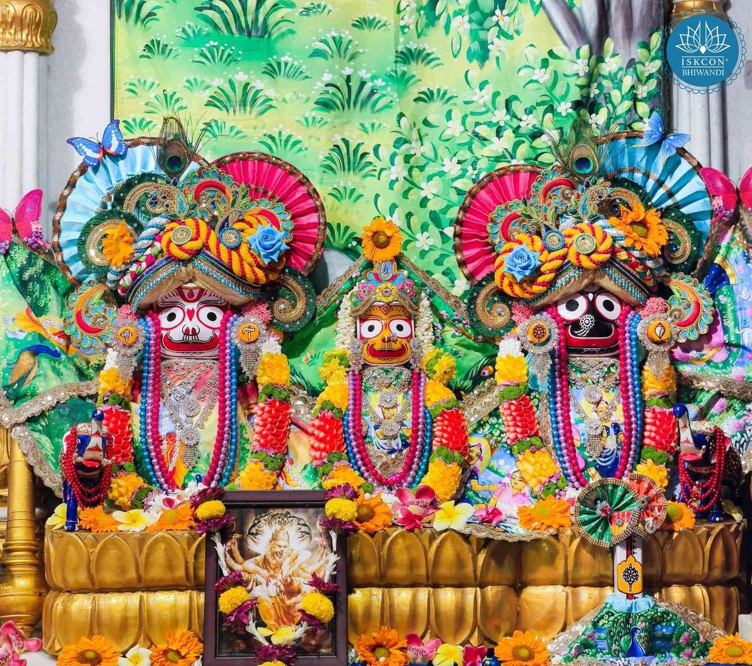 Sringar Darshan photo 2 of 12 — 12 April 2026