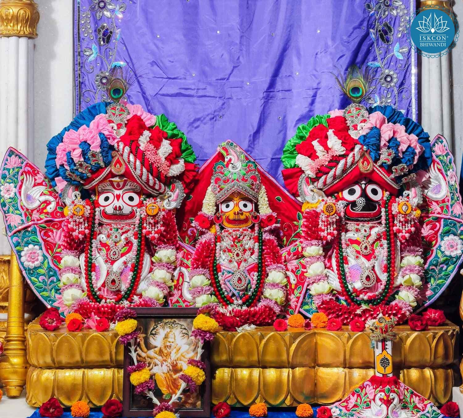 Sringar Darshan photo 2 of 12 — 13 April 2026