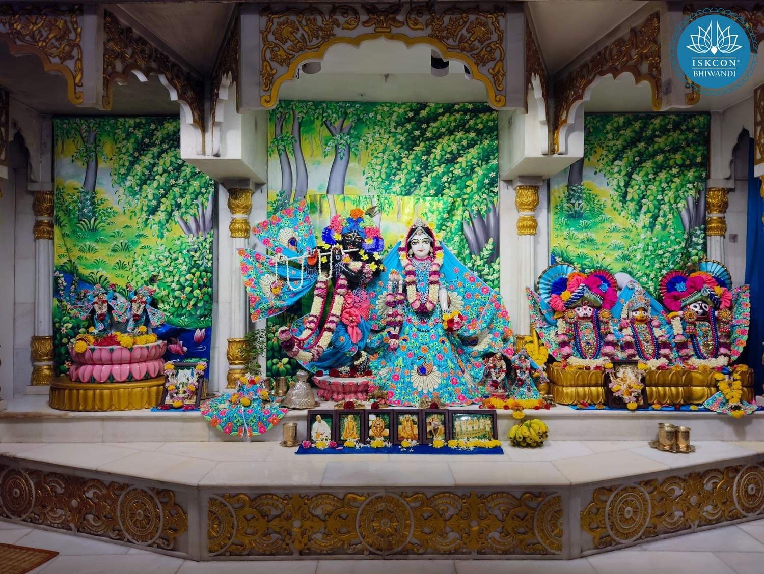 Sringar Darshan photo 2 of 12 — 17 April 2026