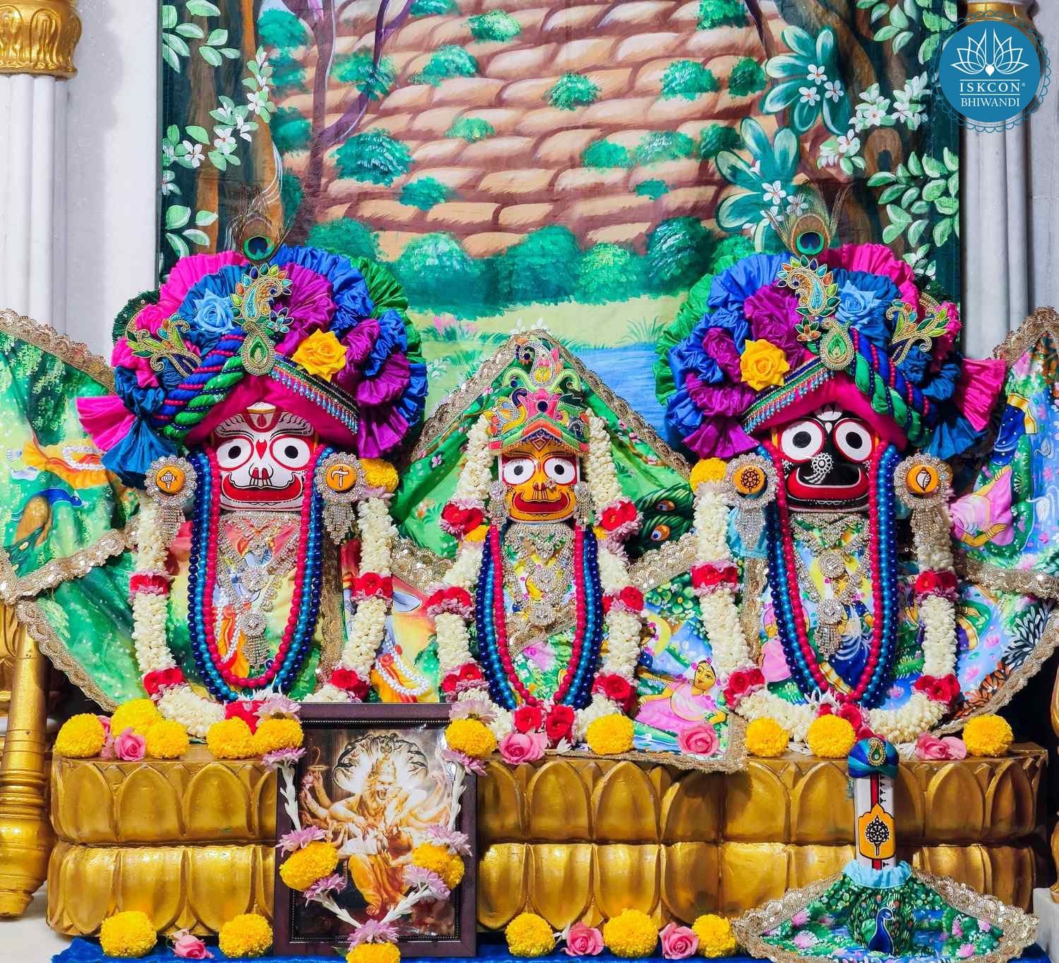 Sringar Darshan photo 3 of 12 — 20 April 2026